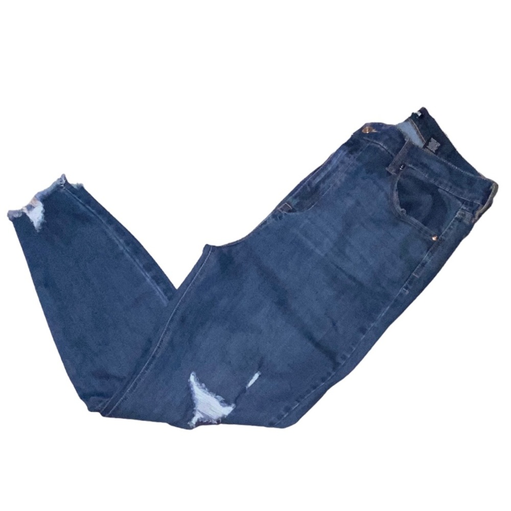 NWOT FashionNOVA distressed dark wash jeans